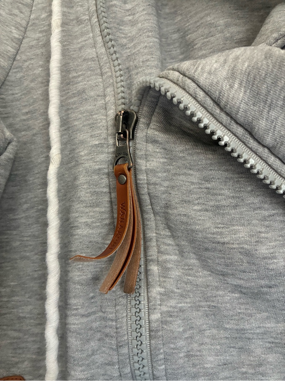 Wanakome Heather Gray Quilted-Collar Zip Hoodie with White Trim - Picture 5 of 5